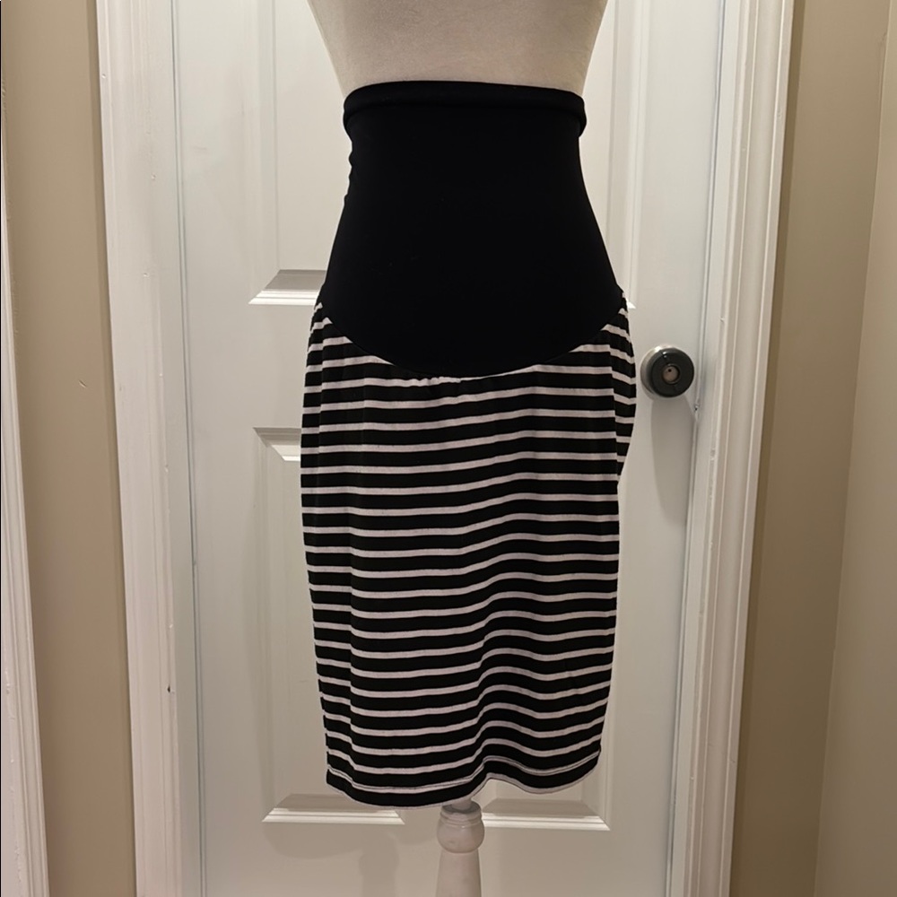 Motherhood Black and White Pencil Skirt Knee-Length